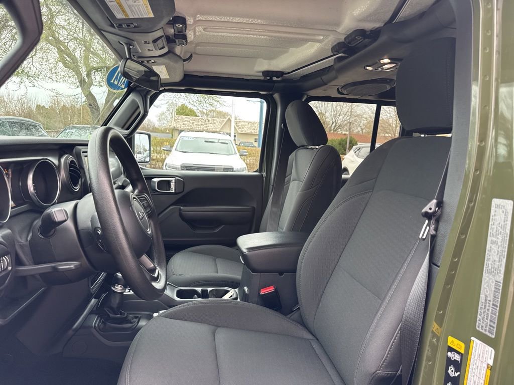 Used 2021 Jeep Wrangler Unlimited Sport AWD/4WD image 12