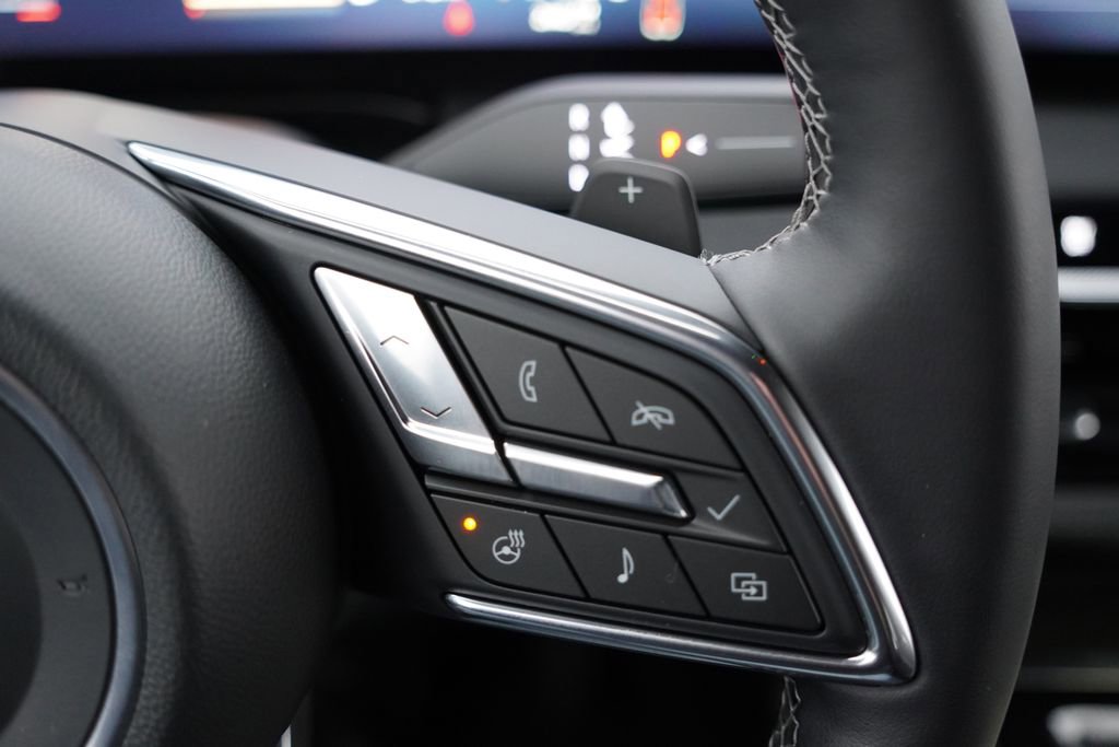 Certified 2025 Buick Enclave Preferred image 32