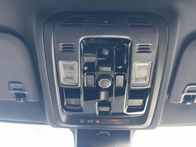 New 2026 Chevrolet Suburban Premier image 29