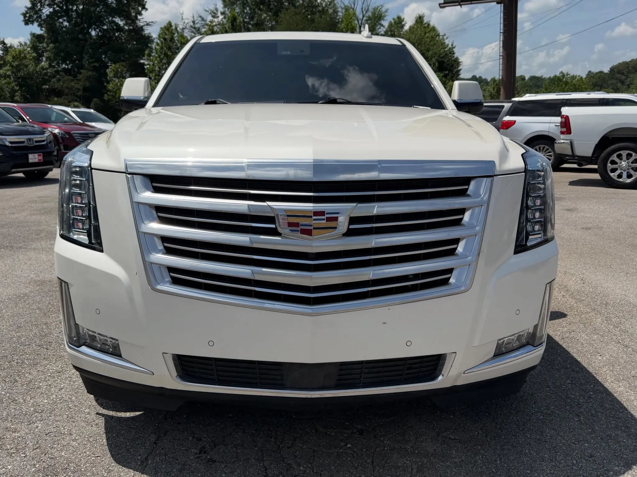 Used 2015 Cadillac Escalade ESV Platinum AWD/4WD image 3