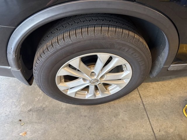 Used 2015 Nissan Rogue SV image 14