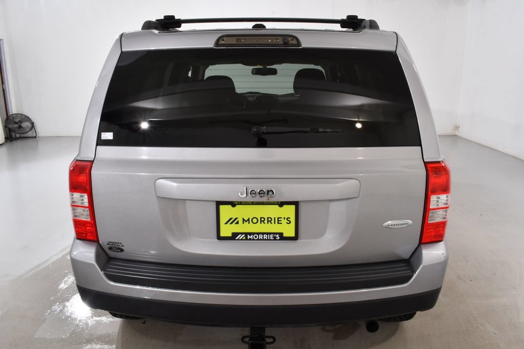Used 2017 Jeep Patriot Latitude FWD image 13