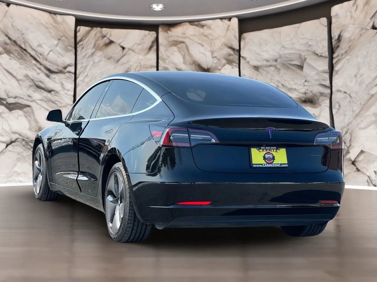 Used 2019 Tesla Model 3 Standard Range Plus image 7