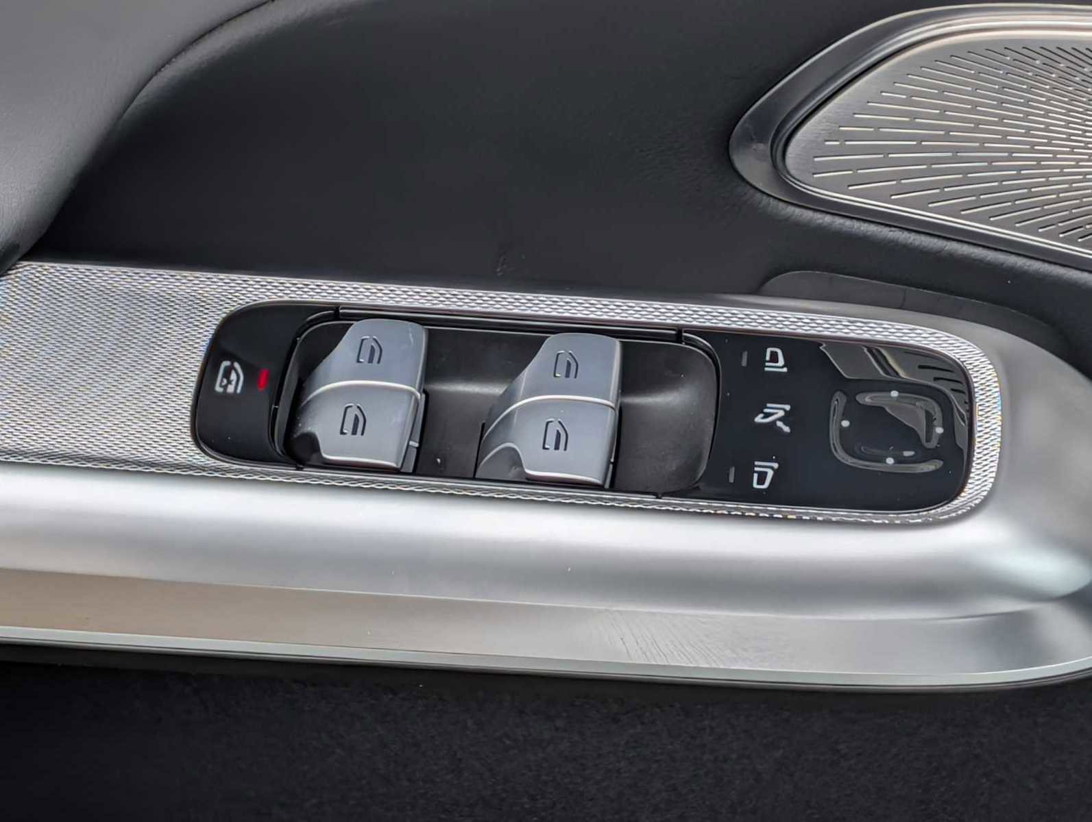 Used 2024 Mercedes-Benz E 350 4MATIC Sedan image 23