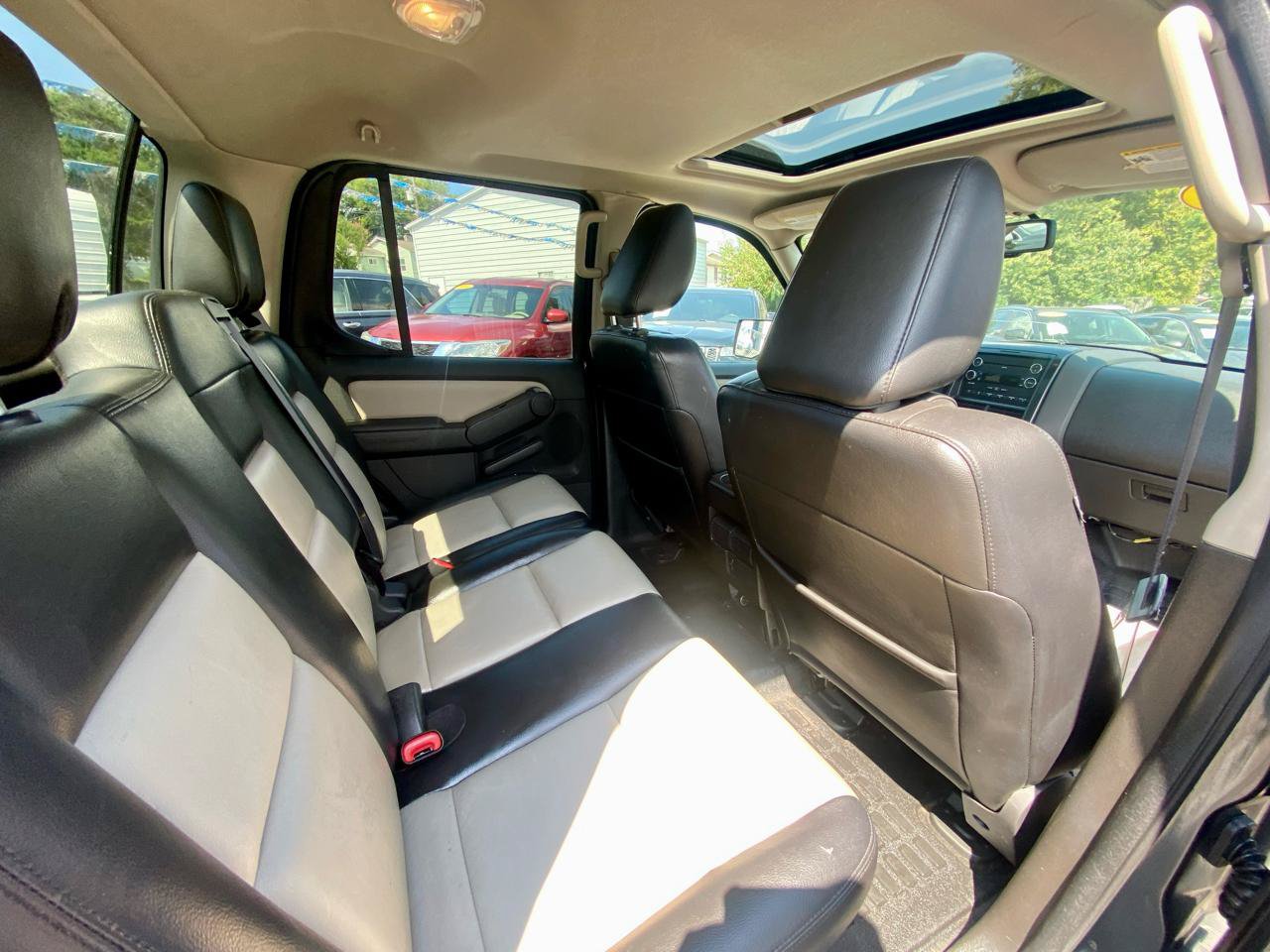 Used 2009 Ford Explorer Sport Trac Limited RWD image 11
