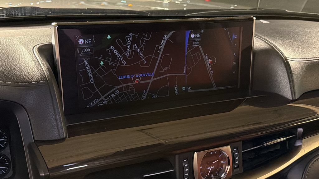 Used 2018 Lexus LX 570 4WD w/ Luxury Package image 27