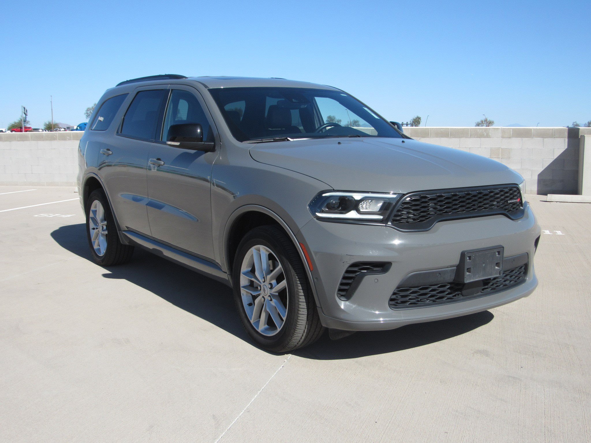 Used 2025 Dodge Durango GT image 2