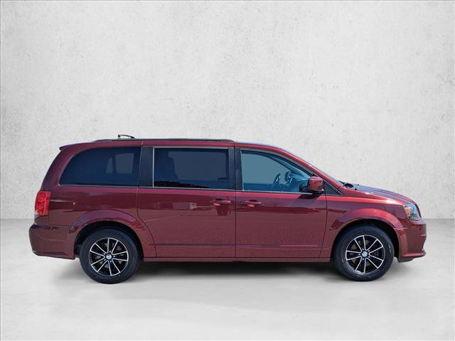 Used 2018 Dodge Grand Caravan SE image 4