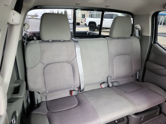 Used 2020 Nissan Frontier SV image 28