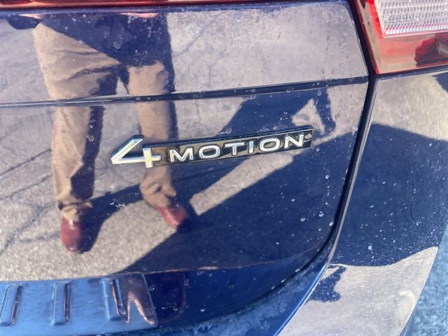 Used 2022 Volkswagen Tiguan SEL R-Line image 8