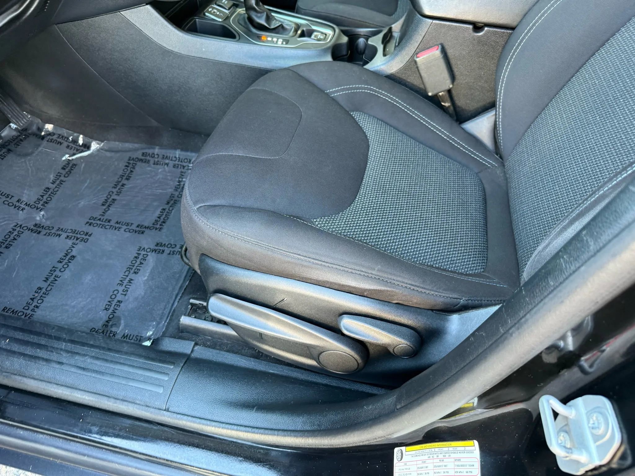 Used 2020 Jeep Cherokee Latitude image 10