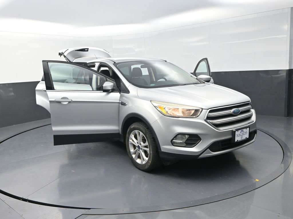 Used 2017 Ford Escape SE image 31