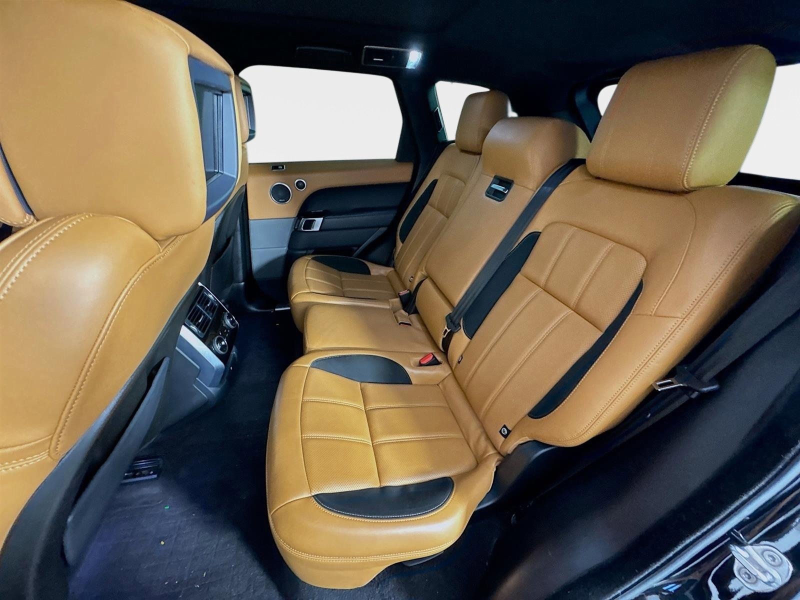 Used 2019 Land Rover Range Rover Sport Supercharged image 25