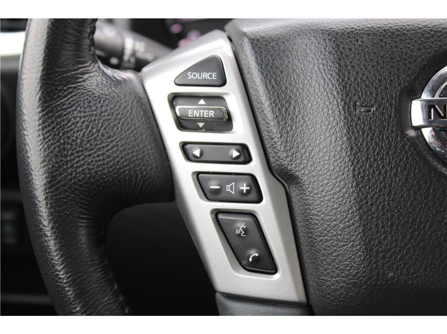Used 2021 Nissan Titan SV w/ SV Convenience Package AWD/4WD image 18