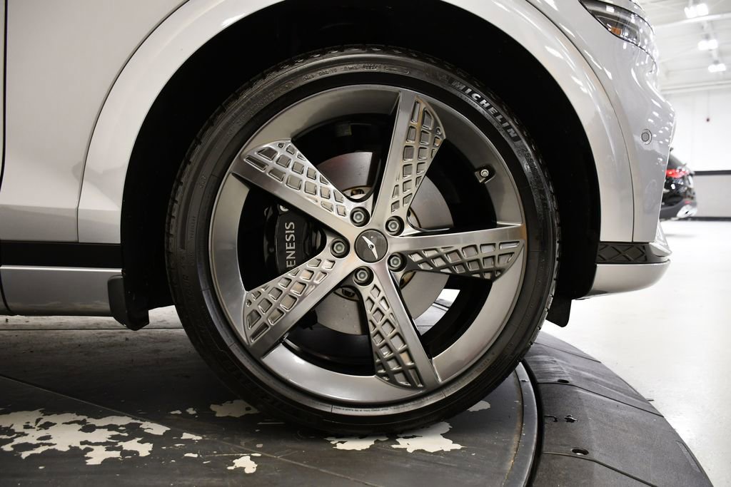 Used 2025 Genesis GV70 3.5T Sport w/ Sport Advanced Package image 16