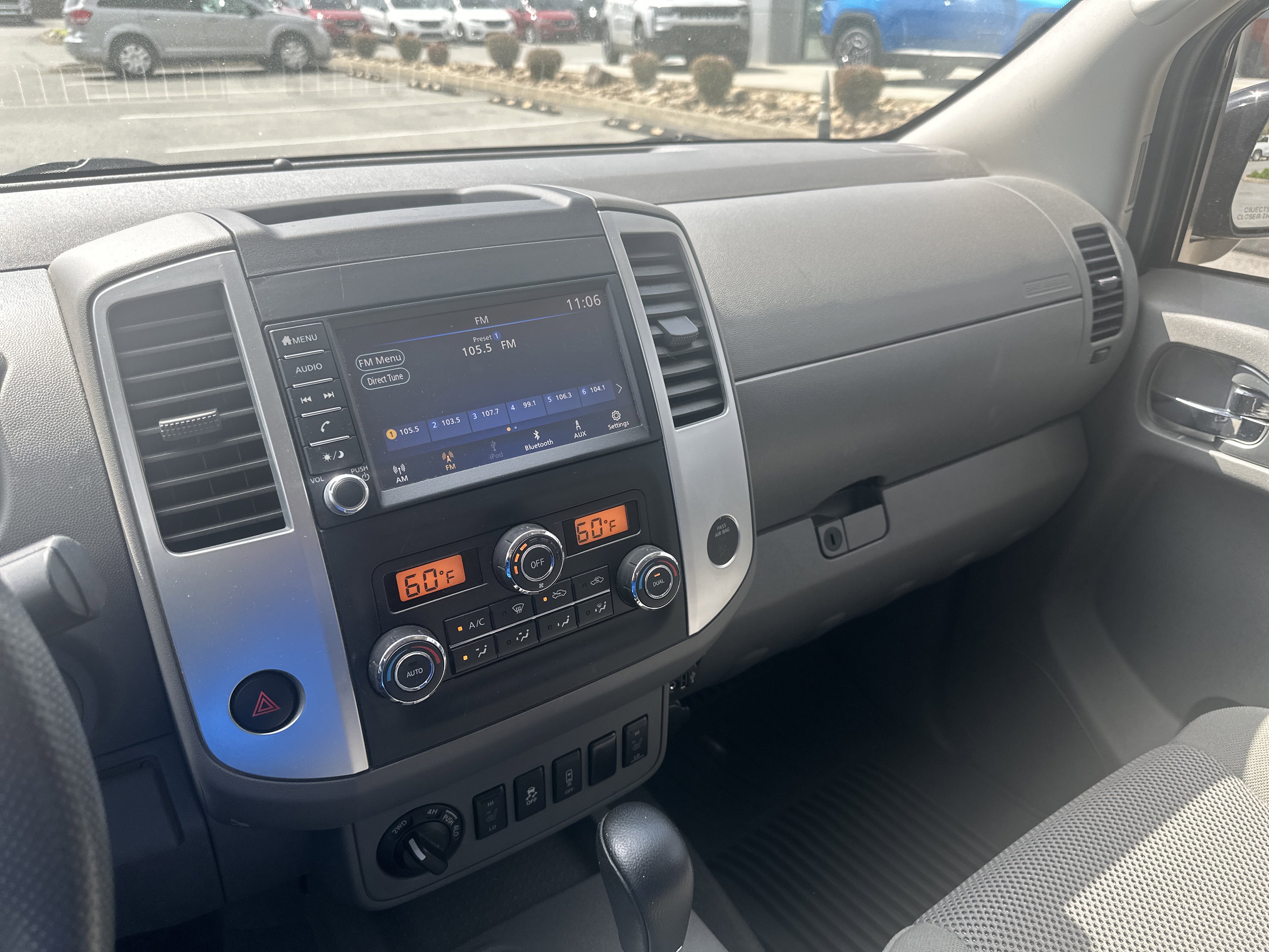 Used 2021 Nissan Frontier SV w/ Midnight Edition Floor Mats AWD/4WD image 38
