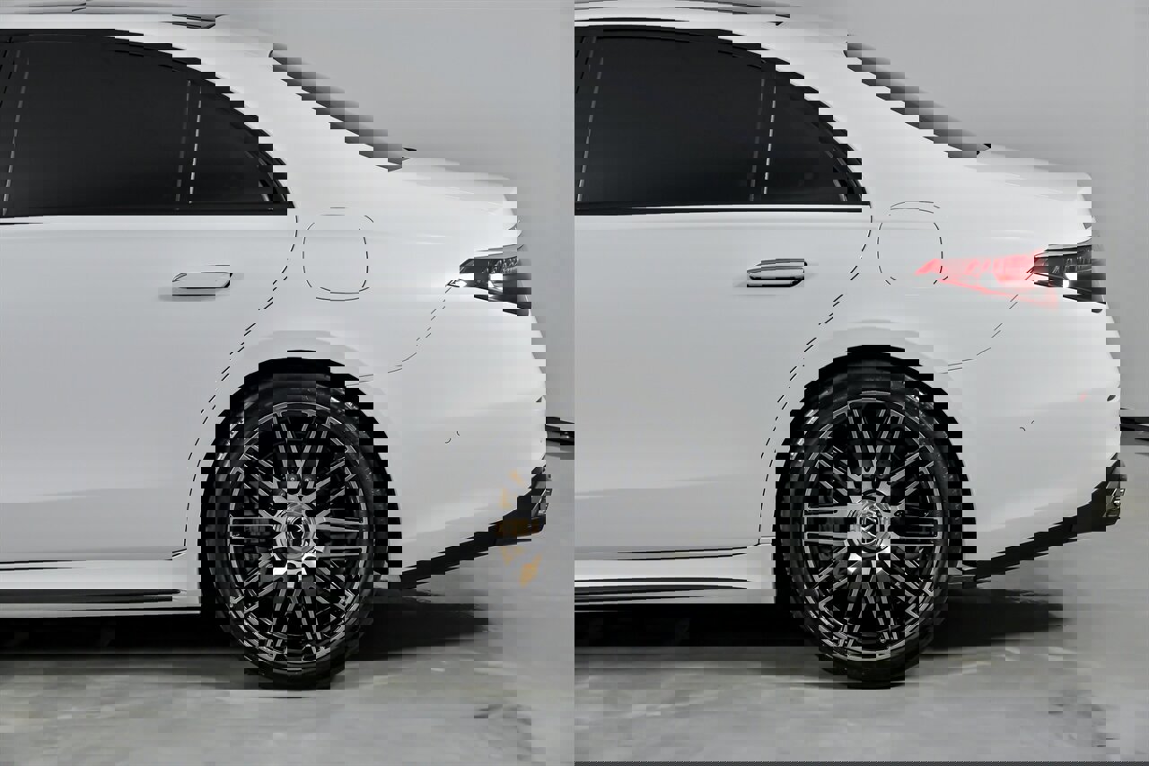 Used 2024 Mercedes-Benz S 63 AMG S image 9