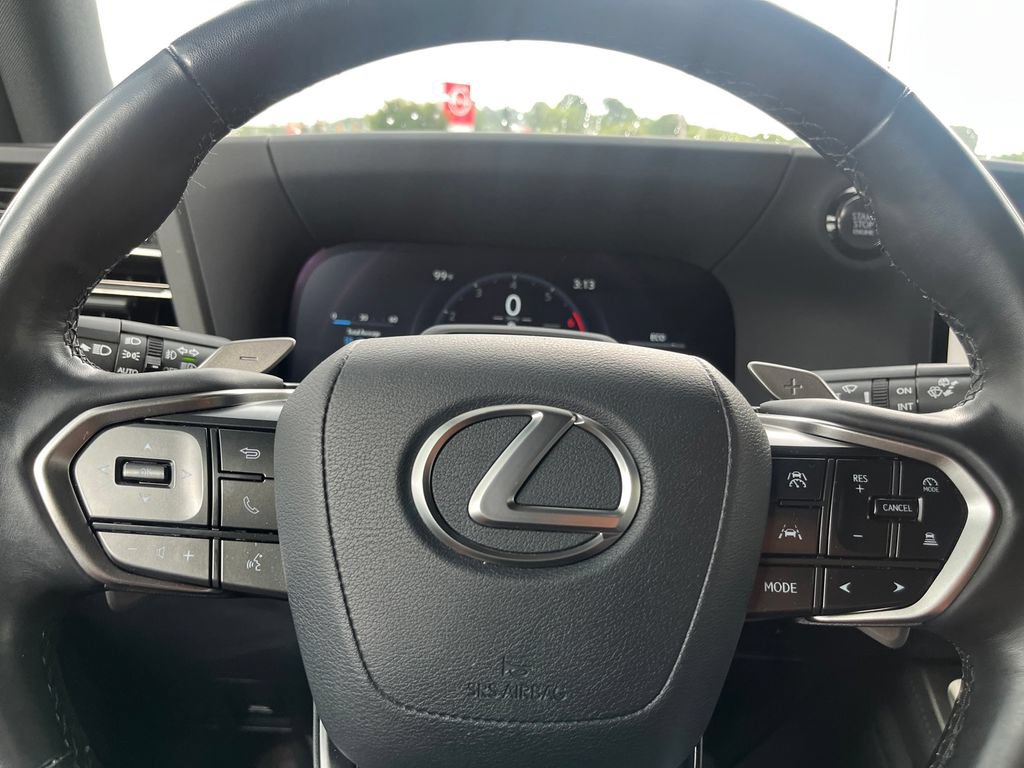 Used 2024 Lexus GX 550 w/ Accessory Package (2T) AWD/4WD image 45