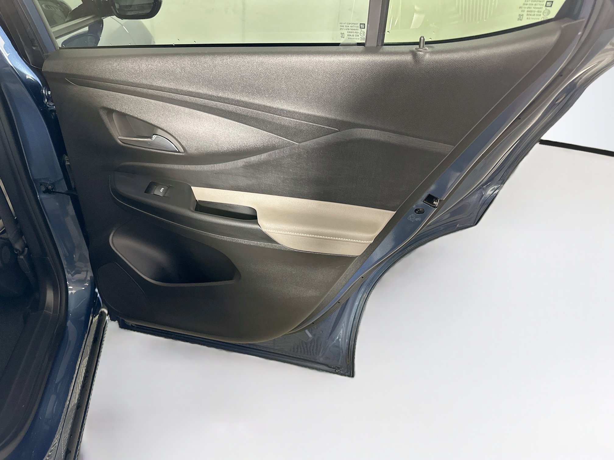 Used 2025 Buick Envista Avenir FWD image 30