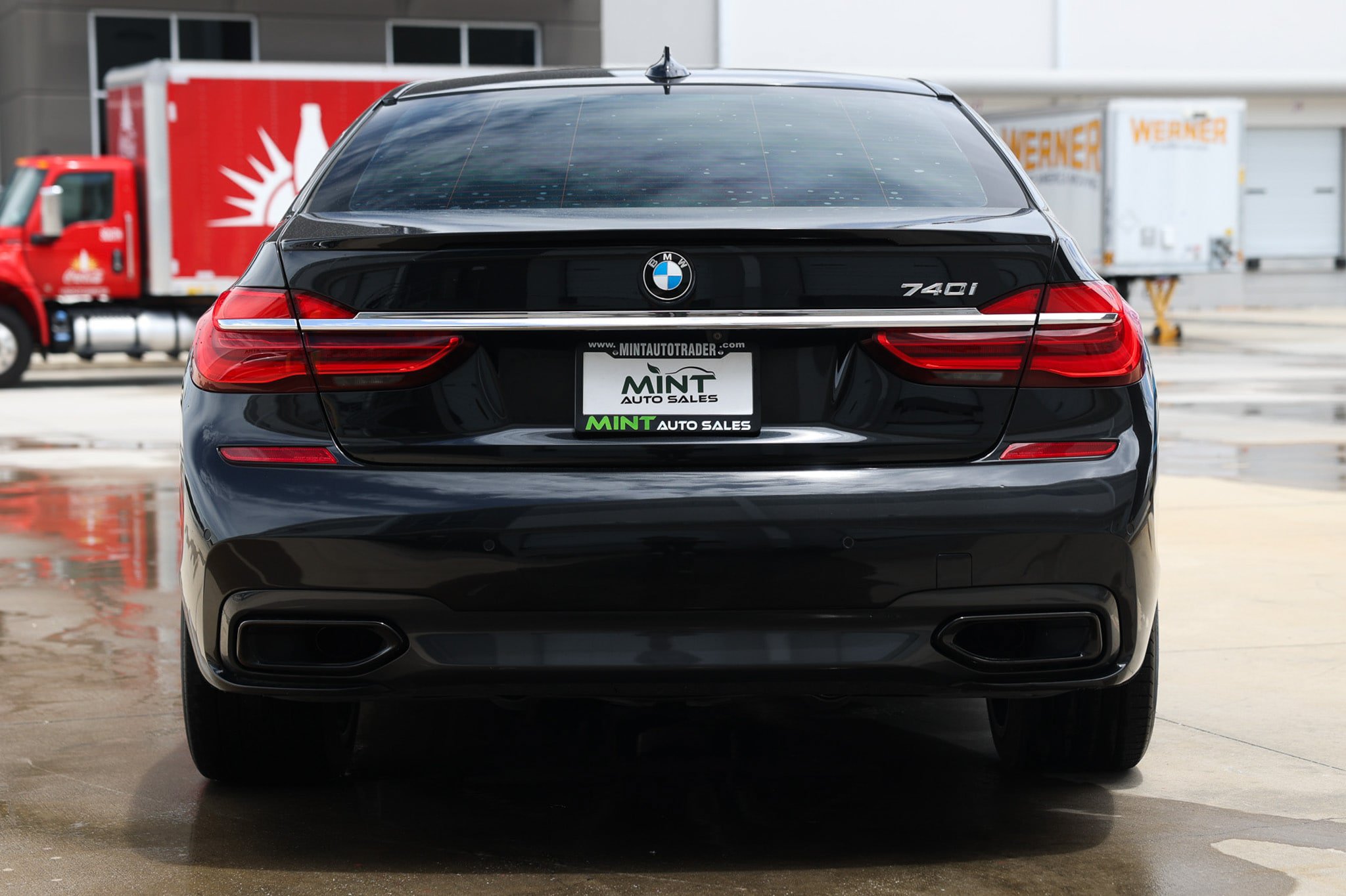 Used 2019 BMW 740i w/ M Sport Package RWD image 10