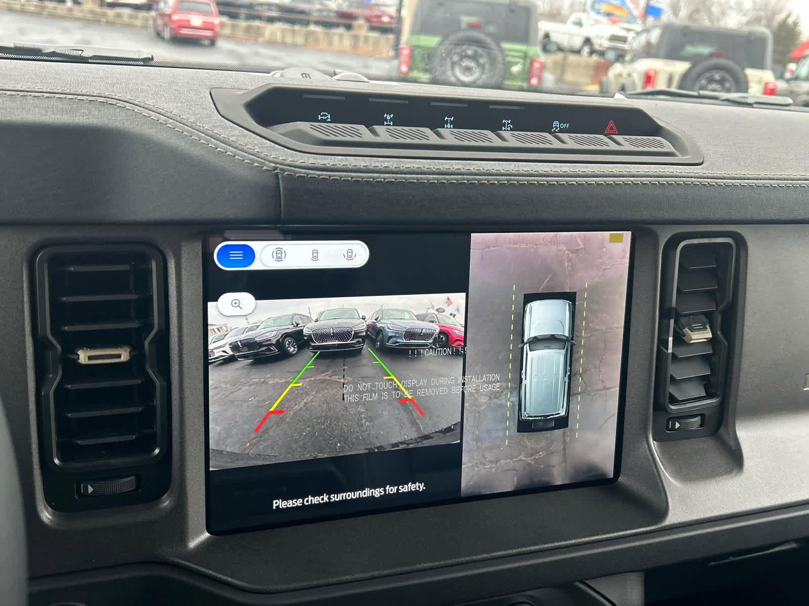 New 2025 Ford Bronco Badlands image 30