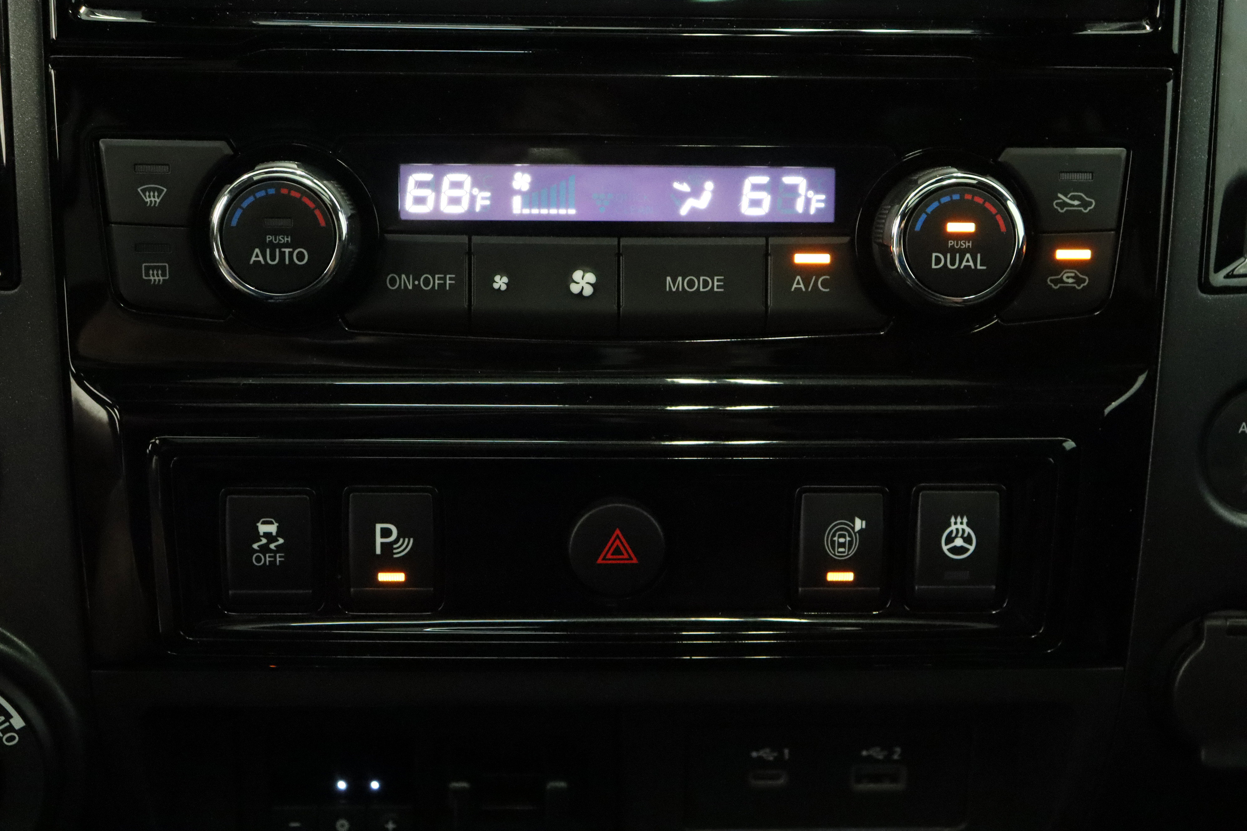 Used 2022 Nissan Titan PRO-4X w/ Pro-4x Convenience Package image 20