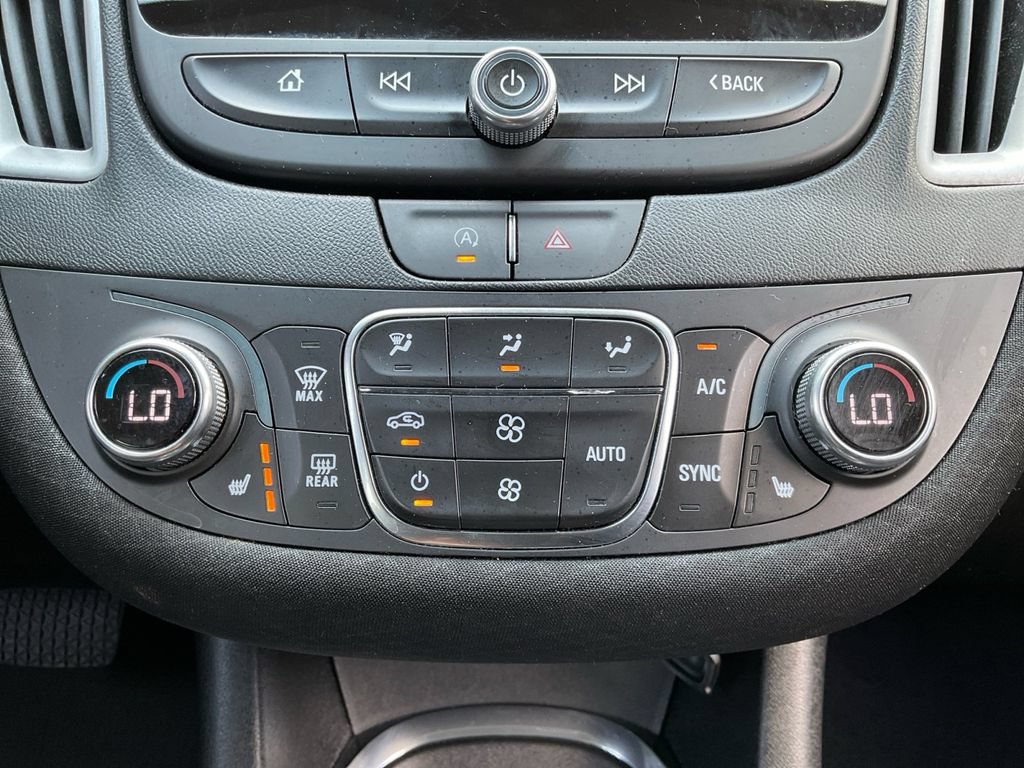 Used 2024 Chevrolet Malibu LT FWD image 26