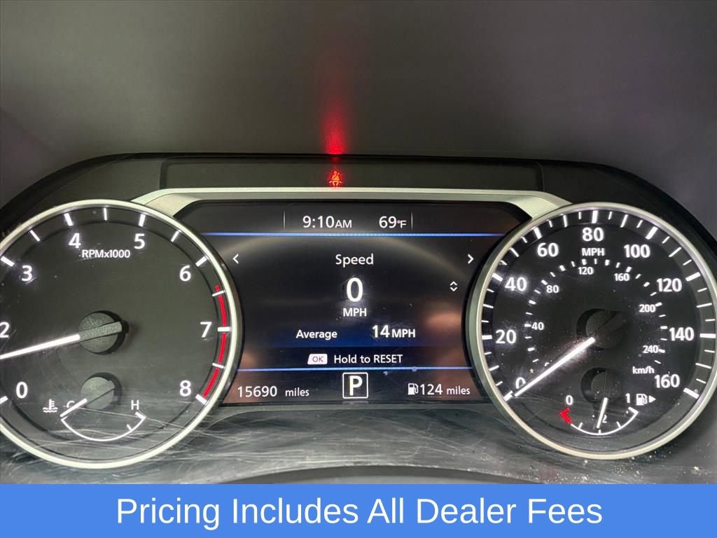Certified 2022 Nissan Sentra SR w/ Lighting Package FWD image 10