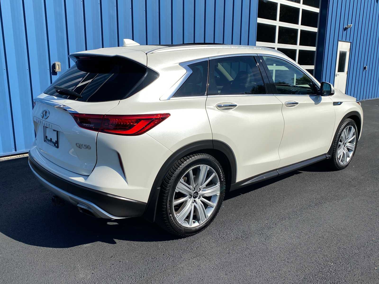 Used 2021 INFINITI QX50 Sensory w/ Cargo Package image 4