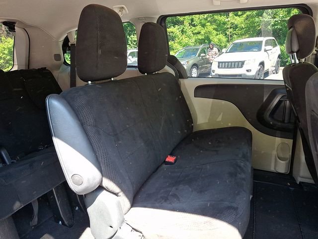 Used 2013 Dodge Grand Caravan American Value Package w/ UConnect Hands-Free Group FWD image 16