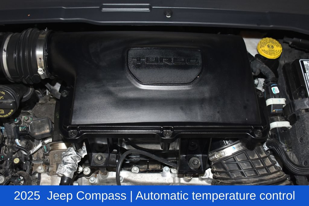 Used 2025 Jeep Compass Limited AWD/4WD image 7