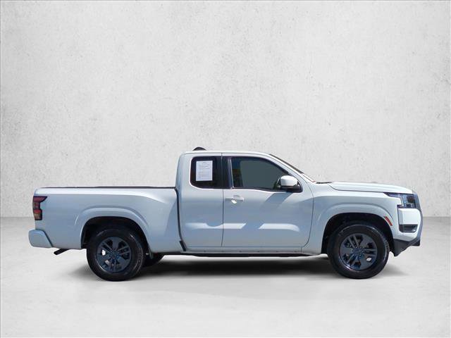 Used 2025 Nissan Frontier SV RWD image 4