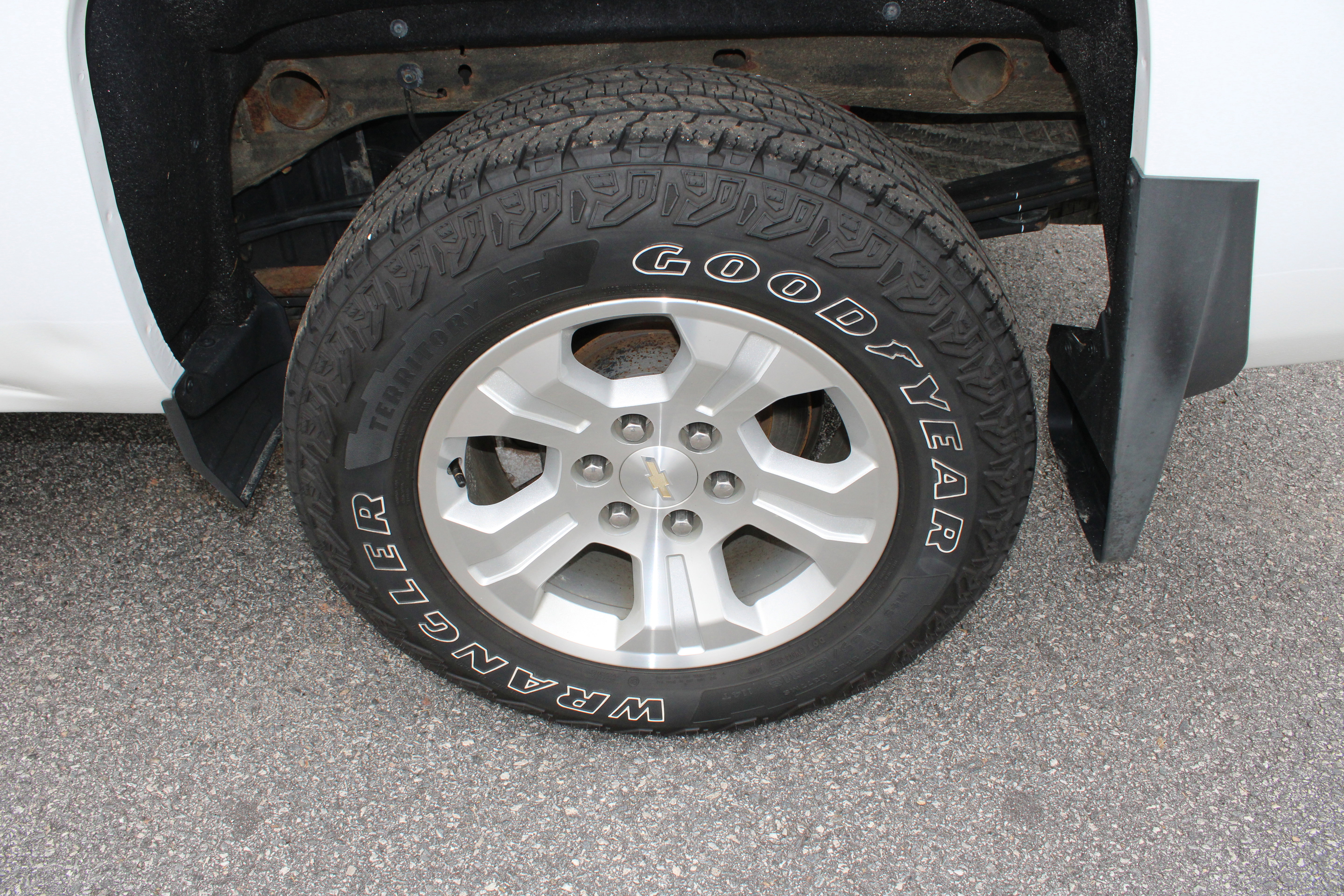 Used 2018 Chevrolet Silverado 1500 LT w/ All Star Edition image 10