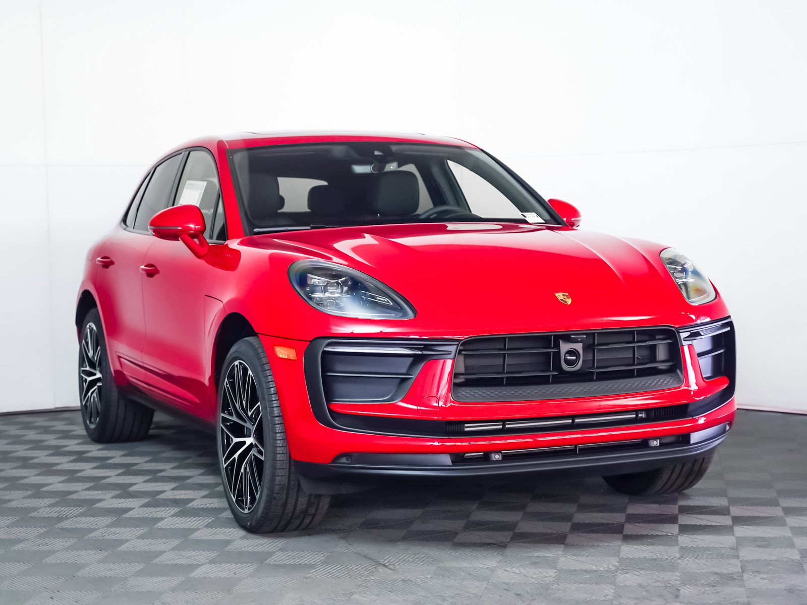 New 2026 Porsche Macan image 8
