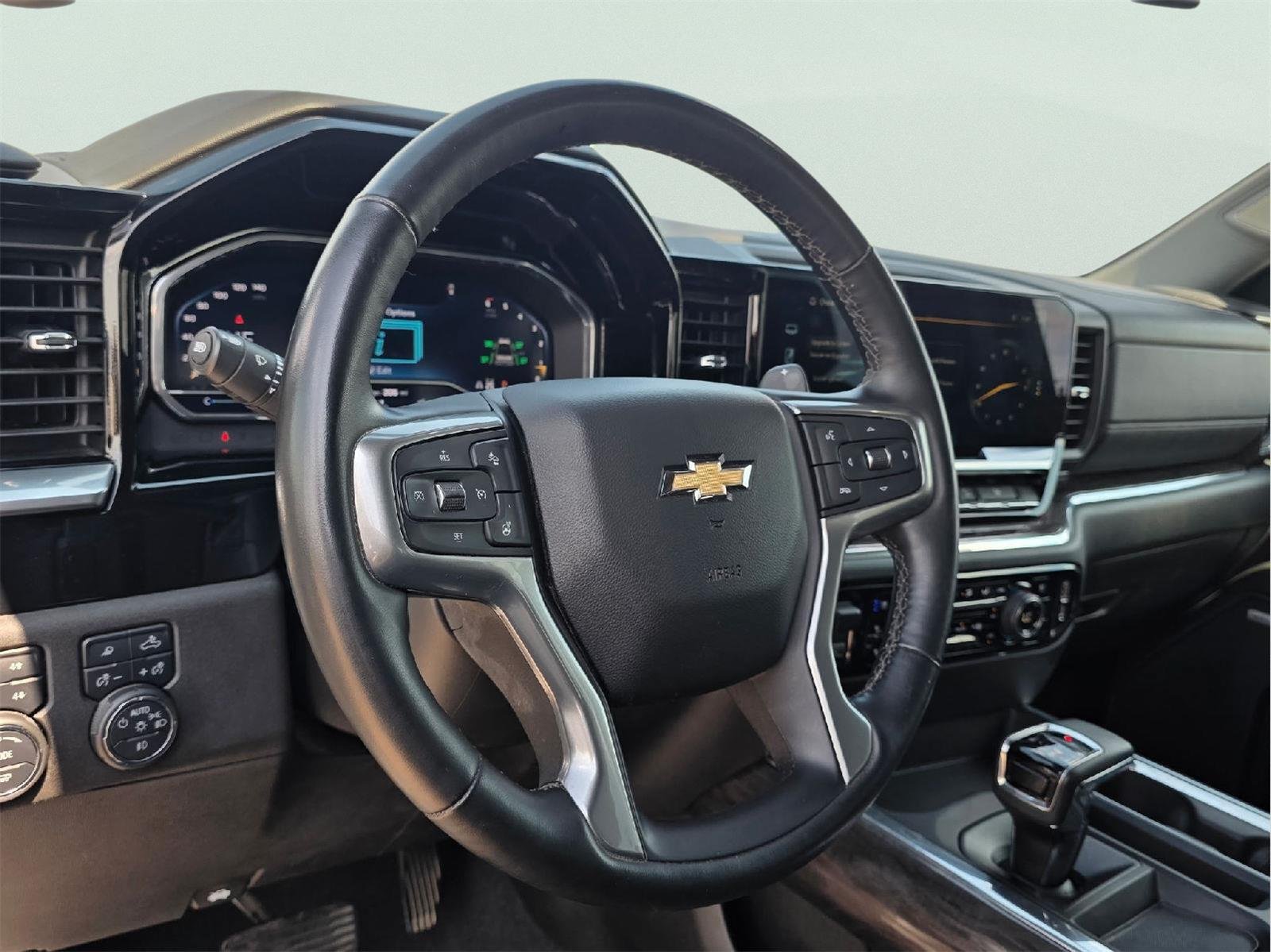 Used 2023 Chevrolet Silverado 1500 LTZ w/ Z71 Off-Road Package AWD/4WD image 16