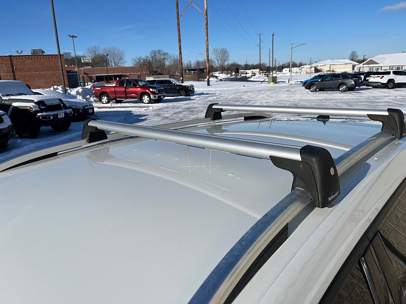 Used 2017 Volkswagen Golf Alltrack S image 16