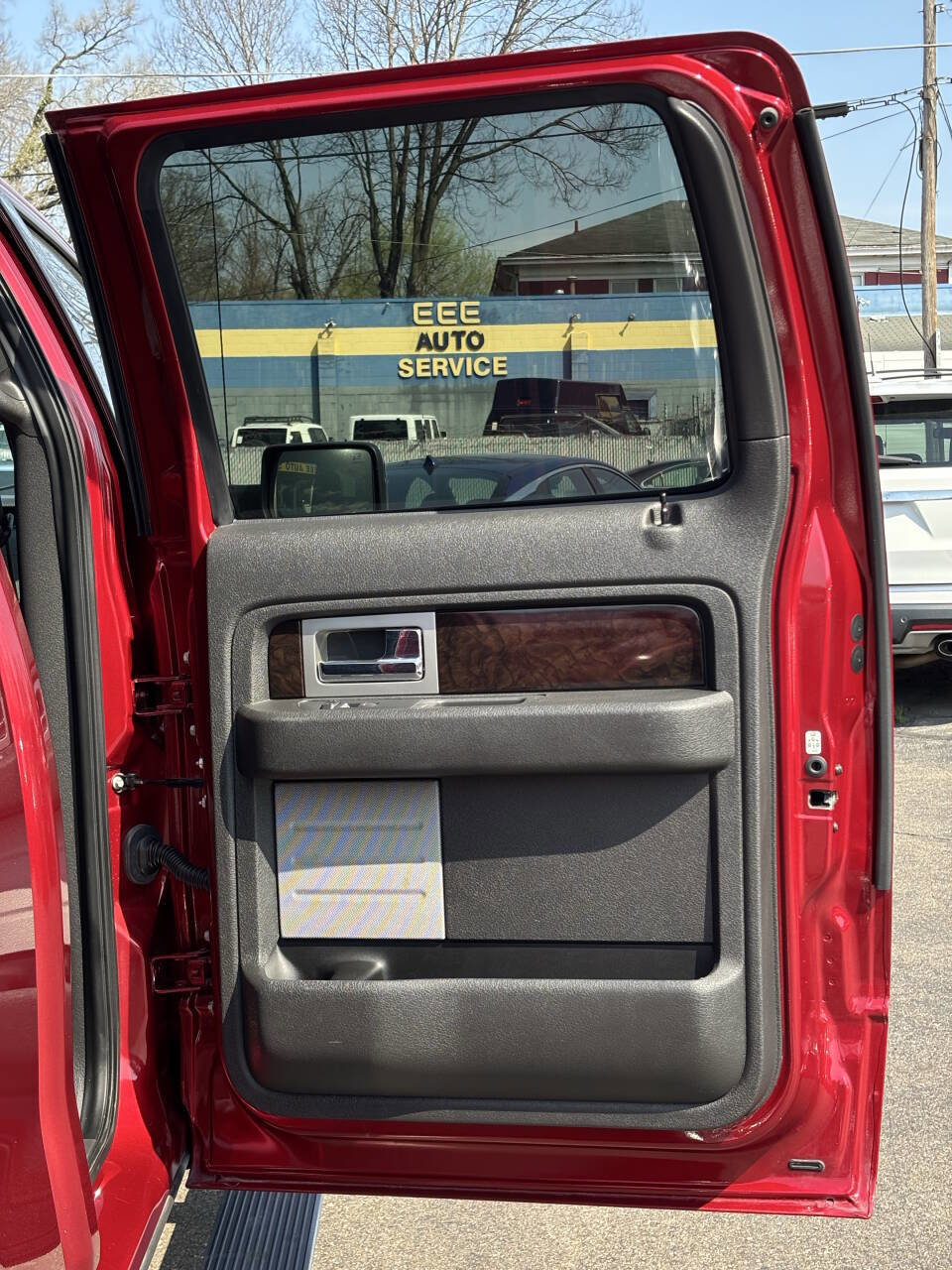 Used 2014 Ford F150 Platinum image 16