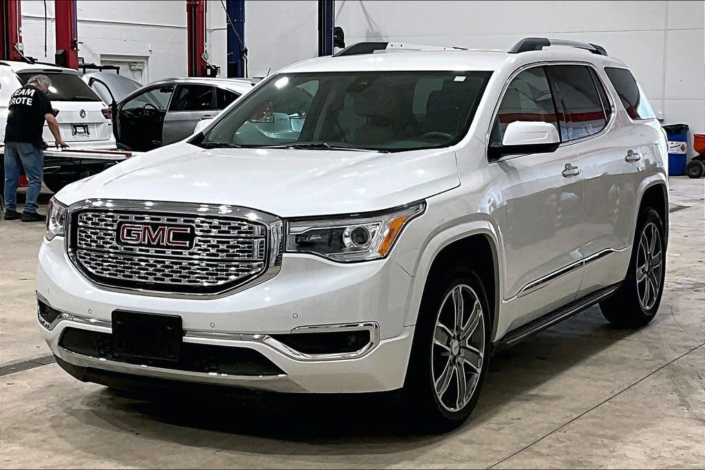 Used 2017 GMC Acadia Denali w/ Technology Package image 9