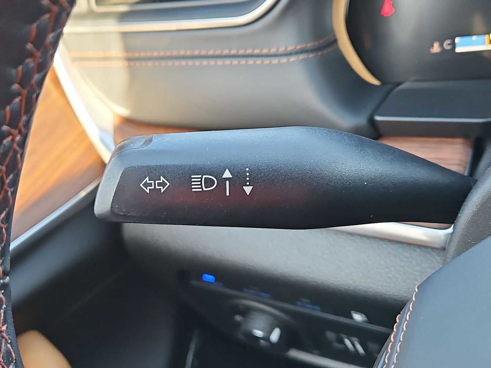 Used 2022 Jeep Grand Cherokee Summit w/ Luxury Tech Group V image 28