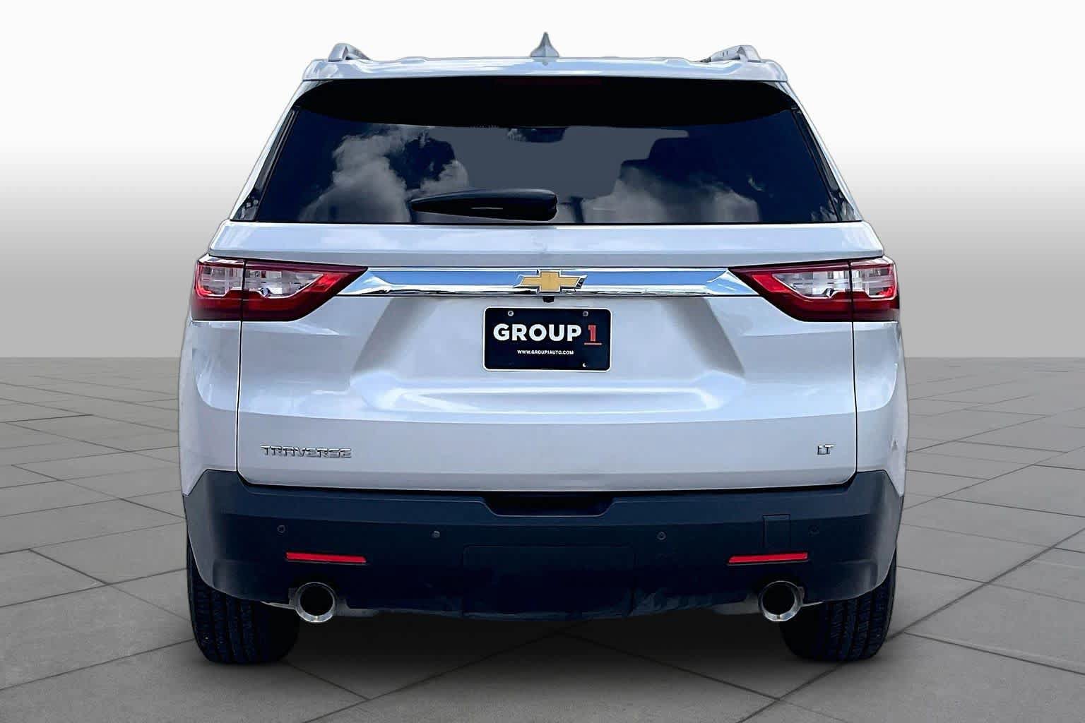 Used 2018 Chevrolet Traverse LT FWD image 3