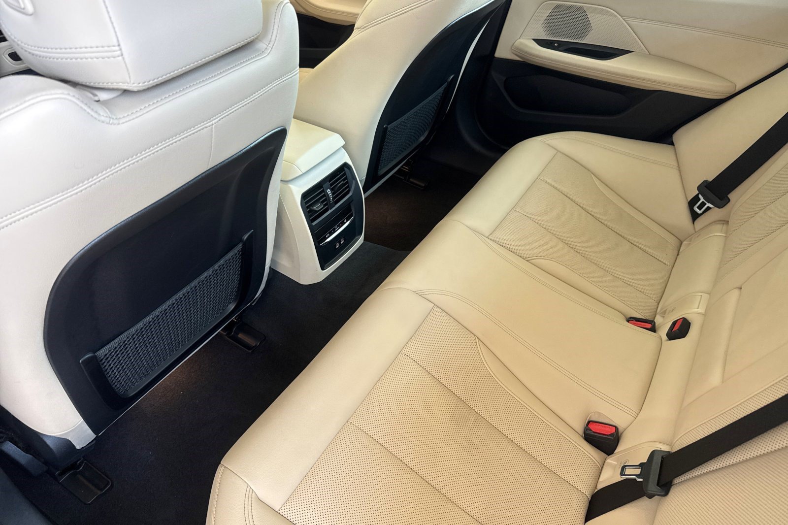 Certified 2023 BMW i4 eDrive35 w/ Premium Package RWD image 26