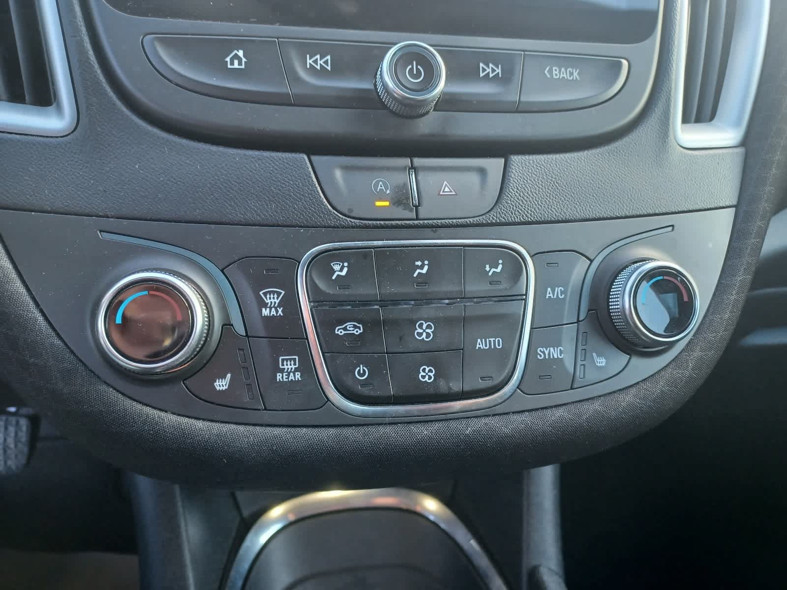 Used 2023 Chevrolet Malibu LT FWD image 11
