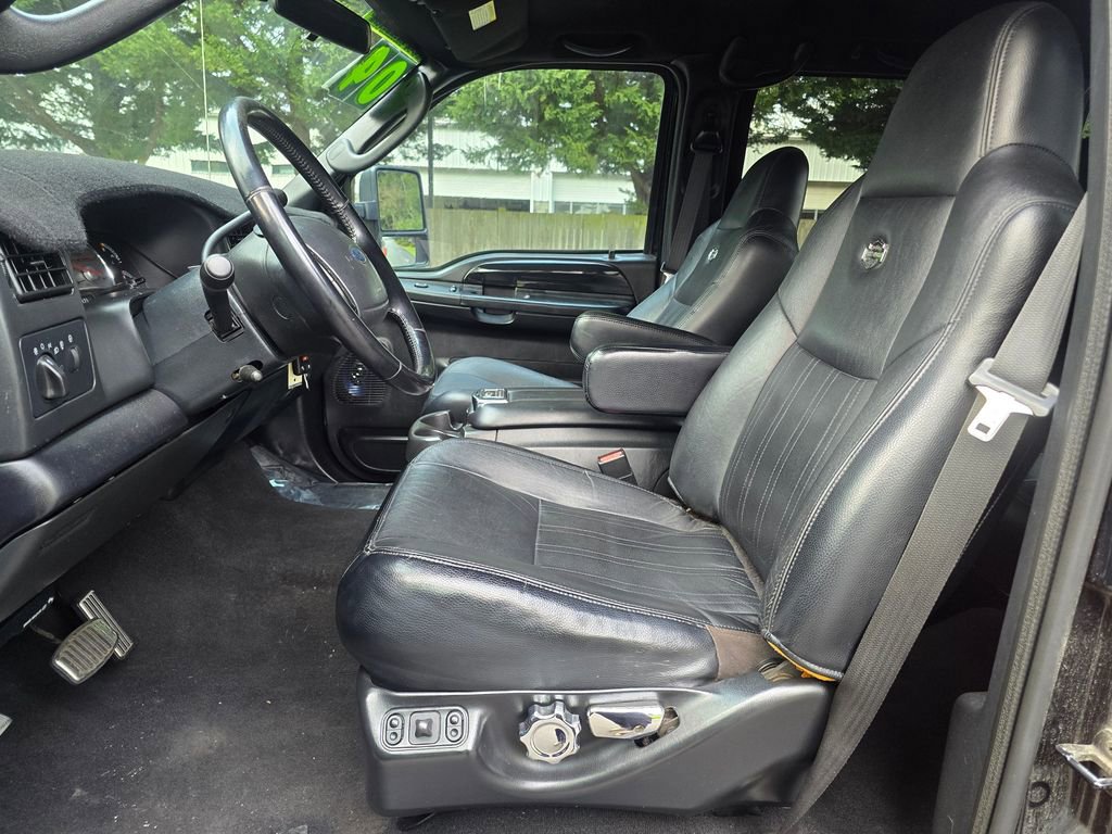 Used 2004 Ford F250 Harley-Davidson image 30