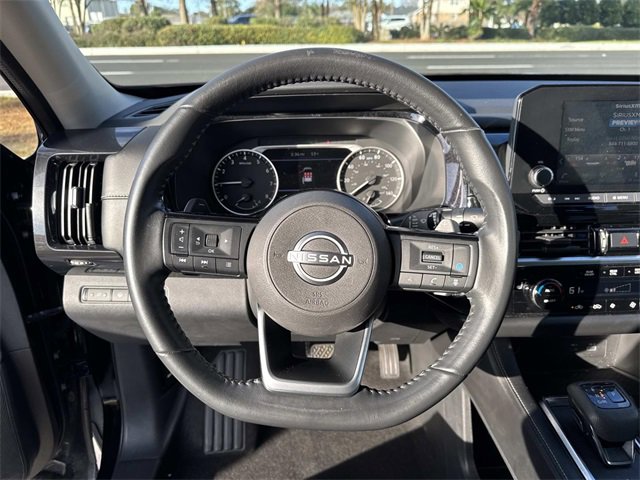 Used 2022 Nissan Pathfinder SV image 21