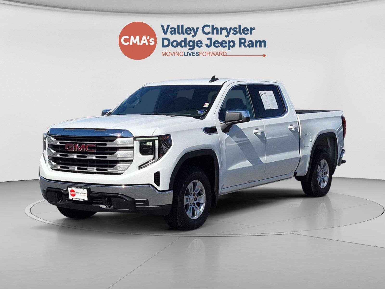 Used 2024 GMC Sierra 1500 SLE AWD/4WD image 1