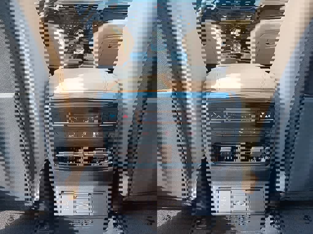 Used 2023 Acura MDX SH-AWD w/ Technology Package image 19