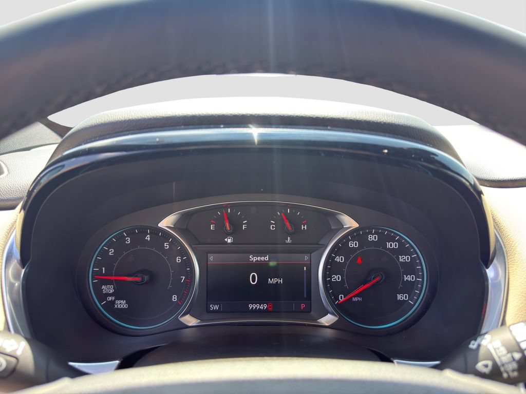 Used 2023 Chevrolet Traverse LT FWD image 9