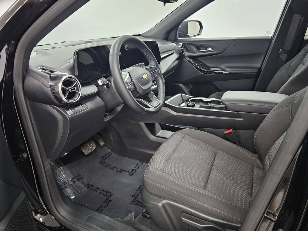 Used 2026 Chevrolet Equinox LT FWD image 13