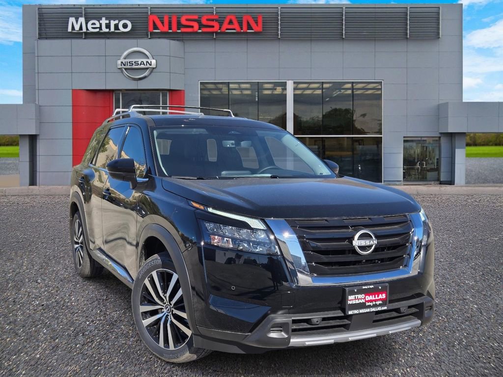 New 2025 Nissan Pathfinder Platinum w/ Cargo Package