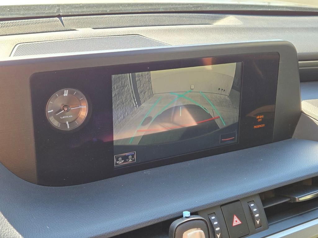 Used 2019 Lexus ES 300h w/ Accessory Package 2 image 11